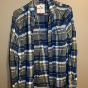 Hollister Plaid Button Up. Excellent condition.